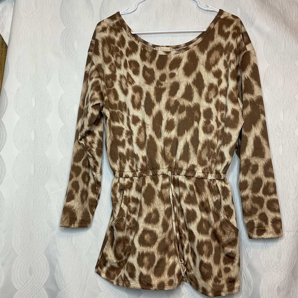 Altar'd State womens large leopard shorts romper